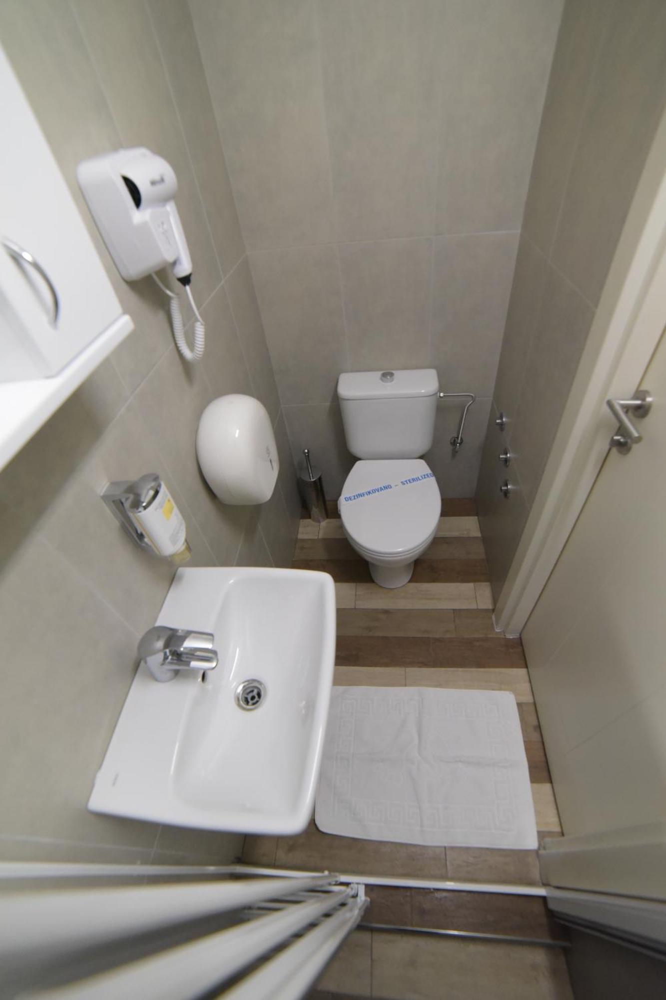 Garni House 46 Plus Belgrado Exterior foto